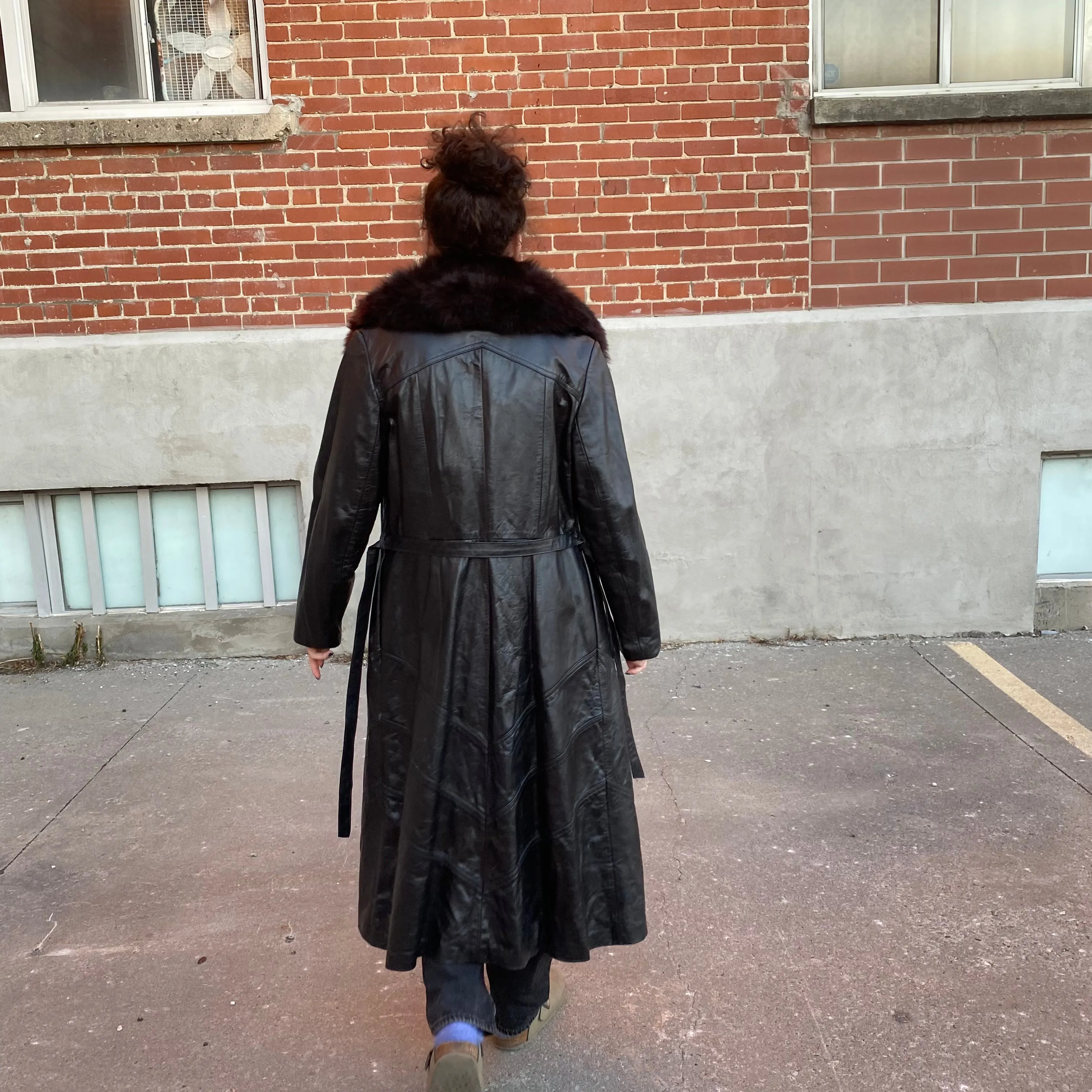 1970s Black Leather Belted Trench Jacket with Fur Collar